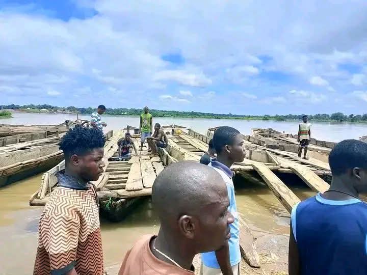 Six missing, over 70 rescued as boat carrying mourners capsizes in Benue River