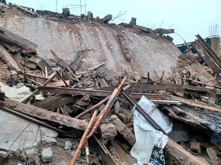 Mother and 14-year-old daughter d!e as three-storey building collapses in Anambra