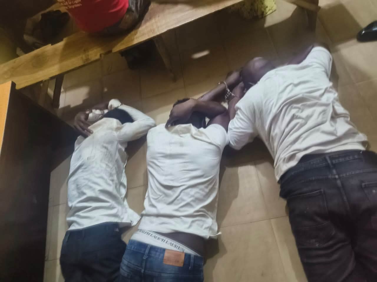 Police arrest three suspected armed robbers in Oyo