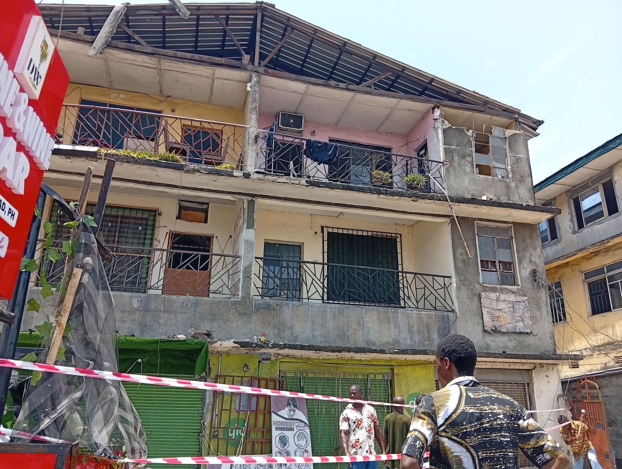 Four injured as part of 60-year-old building collapses in Rivers