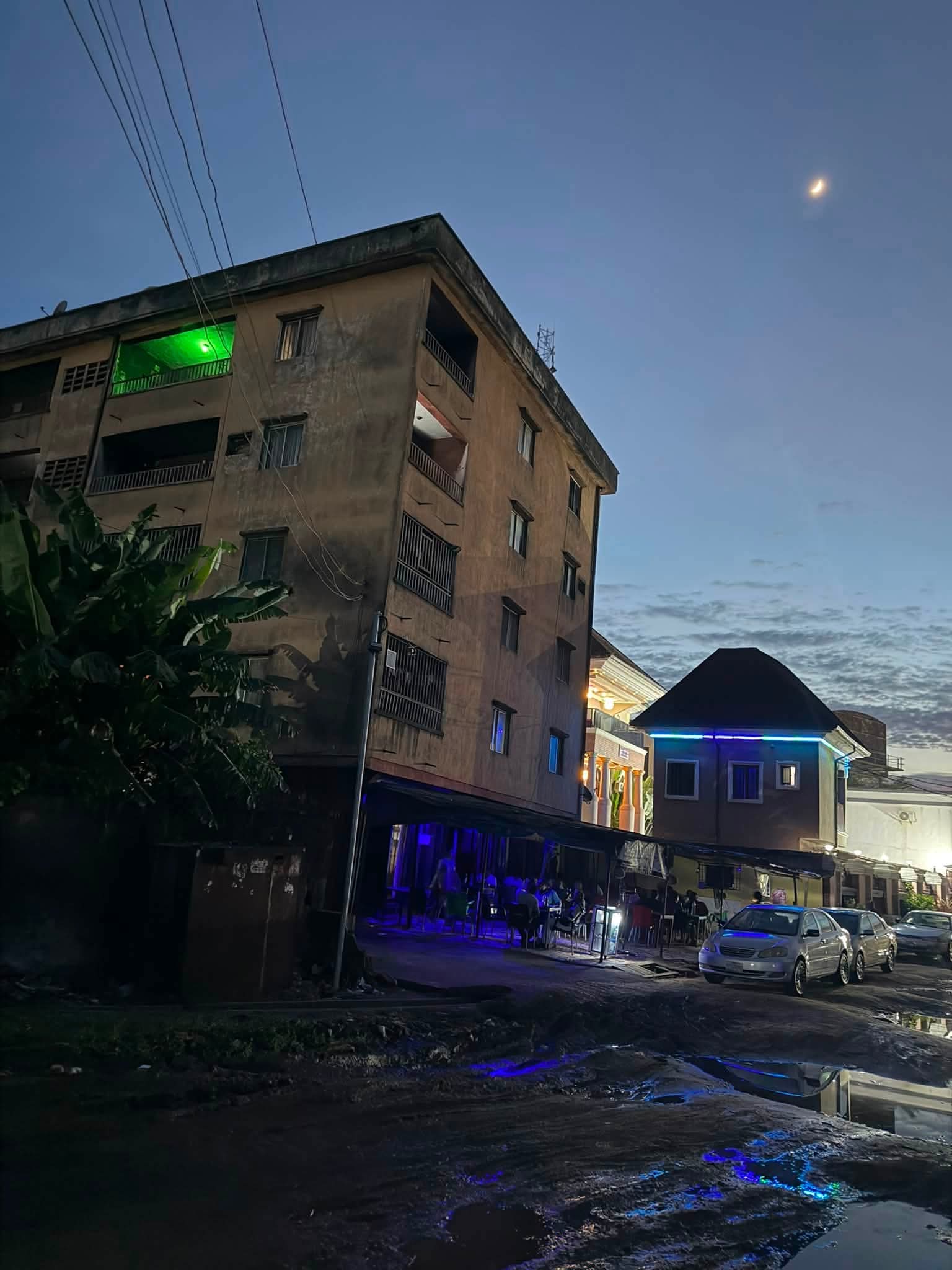 Nigerian woman expresses concern after watching a girl carry heavy gallon of water up to 3rd floor of building