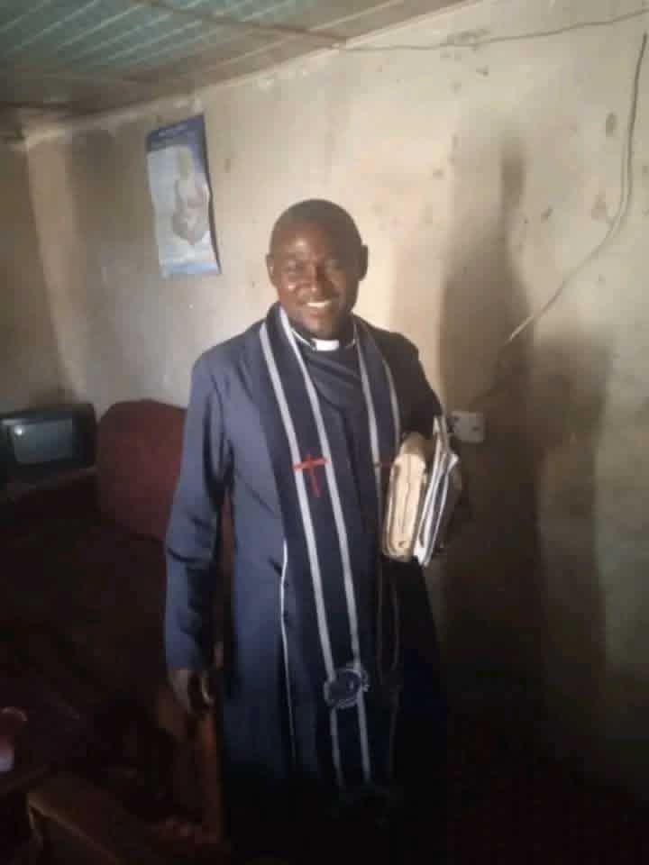 Kidnapped Kaduna pastor, wife and daughter regain freedom after 5 months in captivity, son passes away