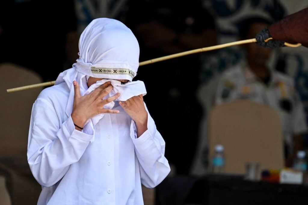 Indonesia couple caned 140 times for s3x outside marriage