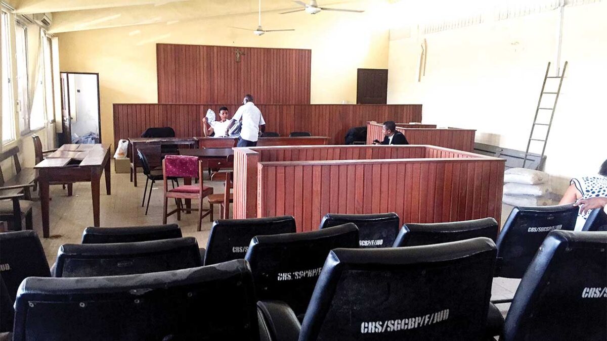 2 sales girls arraigned over N1.2m theft