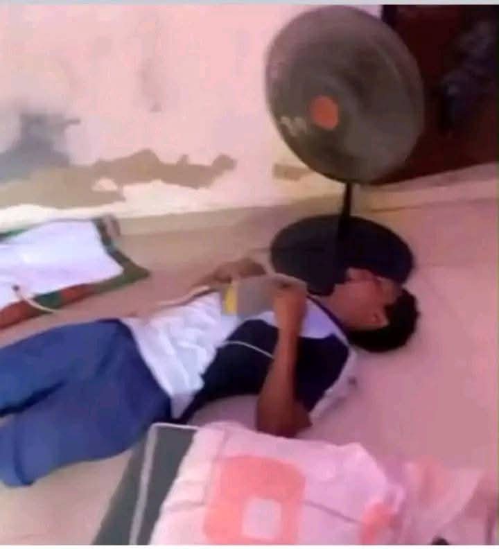 Unizik student electrocuted while ironing in his hostel (video)