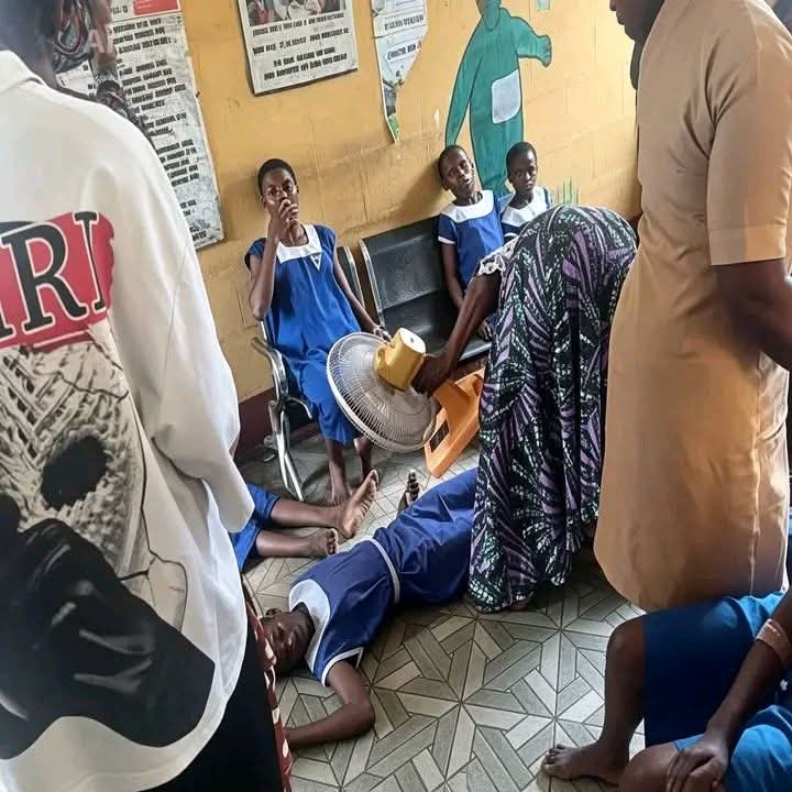 100 students, teachers hospitalised in Ogun following exposure to chemical odour (photos/video)