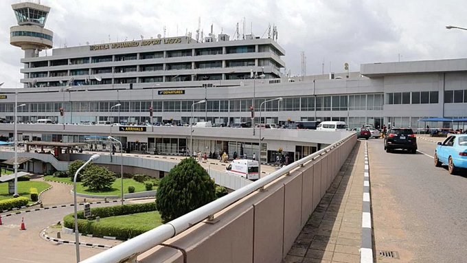 Fire engulfs Murtala Muhammed International Airport Old Terminal  (Videos)