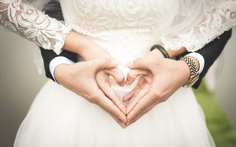 Bride and groom spark outrage after telling guests to fork out $250 fee before they can attend wedding