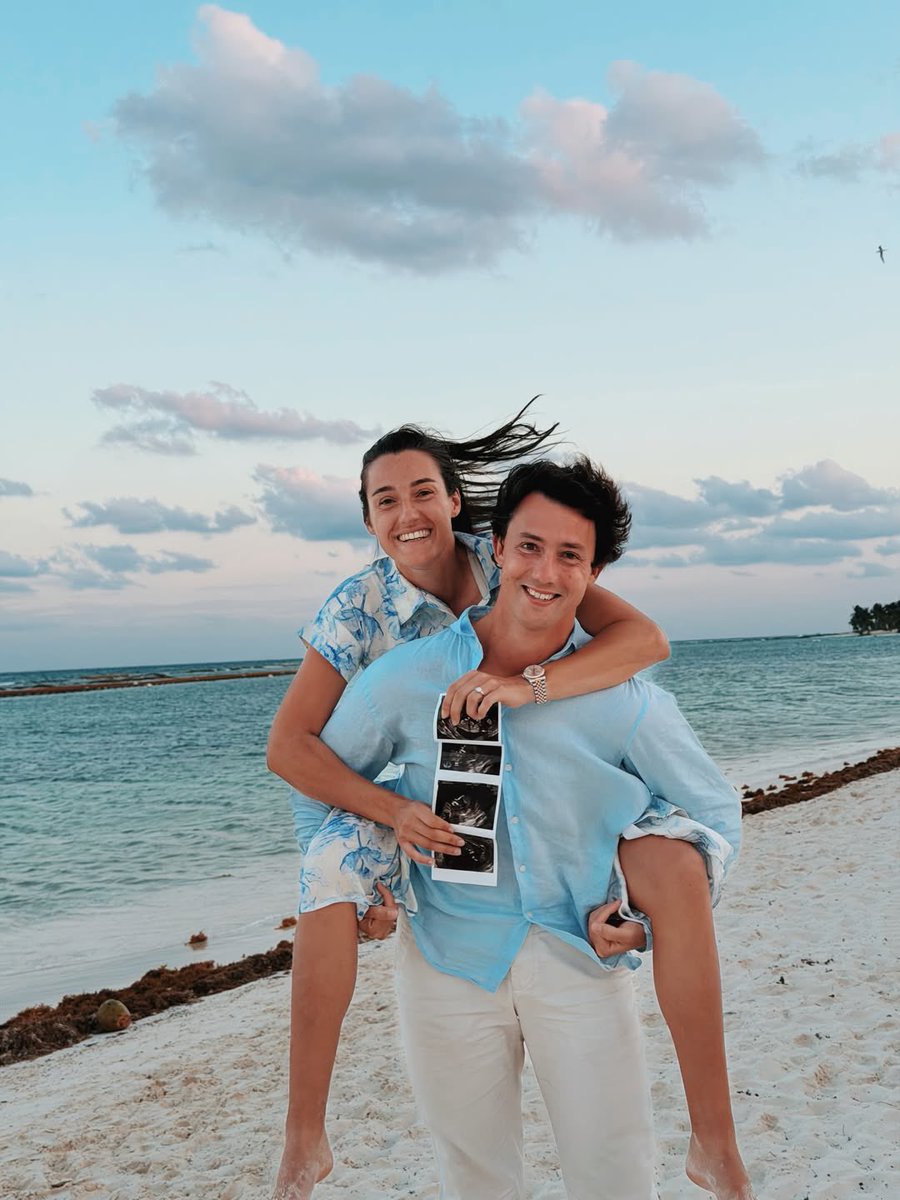 Tennis Star Caroline Garcia reveals she's Pregnant with first Child
