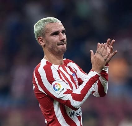 I apologize for joining Barcelona ? Griezmann begs Atletico Fans in farewell speech after ten years at the club (videos)