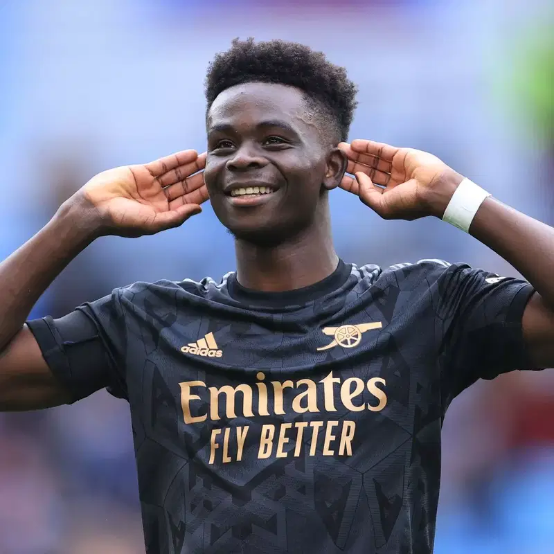 Bukayo Saka agrees new long-term deal with Arsenal