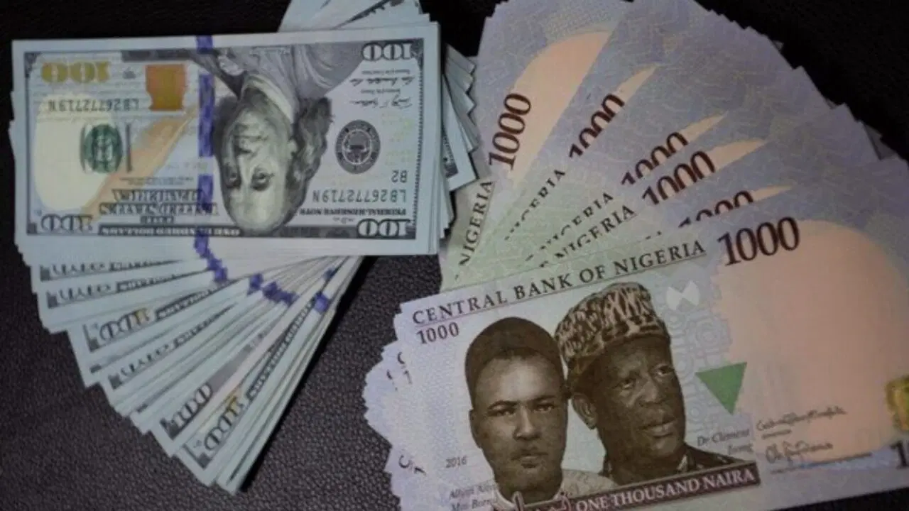 Naira weakens to N1,383.5/$ as external reserves drop to $49.6 billion