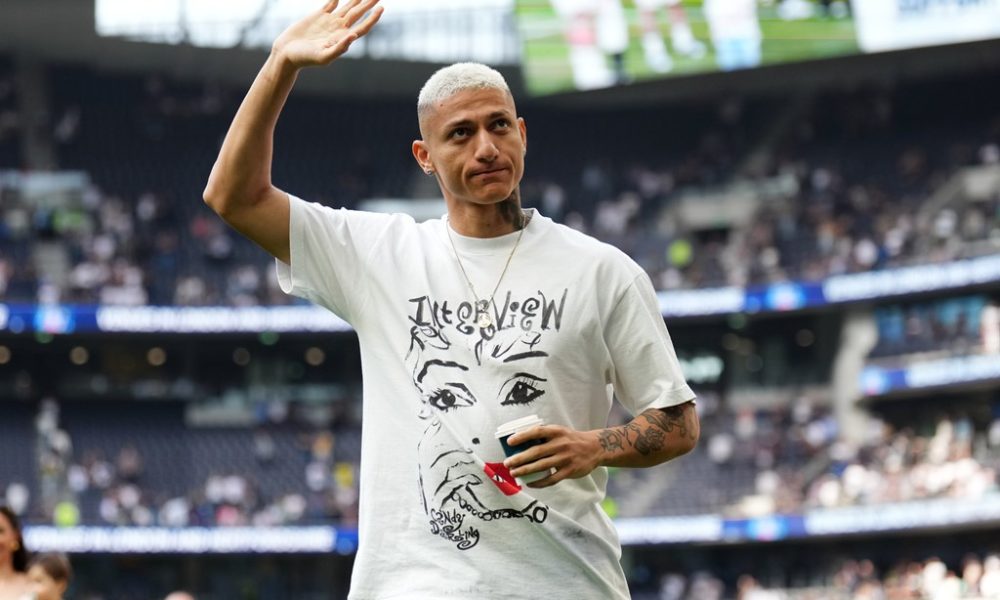 Tottenham Footballer Richarlison accuses Brazilian presidential candidate Flavio Bolsonaro of seizing his private island
