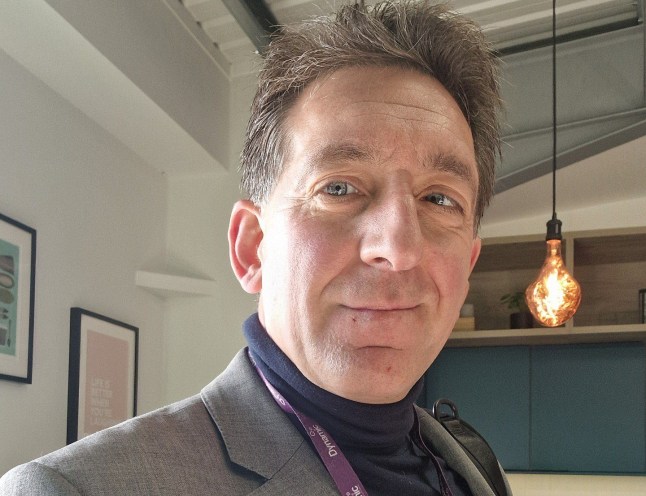 Man arrested in the UK for posing with a gun in the US and posting it online