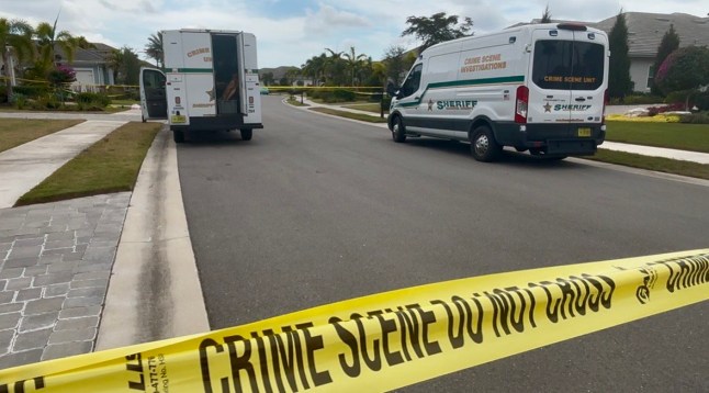 Mum k!lls her children, 11 and 14, while husband was away on business trip