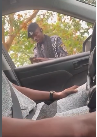 Watch the heartwarming moment Ghana police officer sent money to driver after he claimed he had no fuel during roadside encounter (Video)