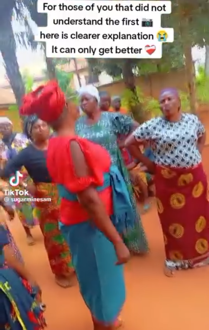 Community women confront mother-in-law accused of ass@ulting and maltreating daughter-in-law