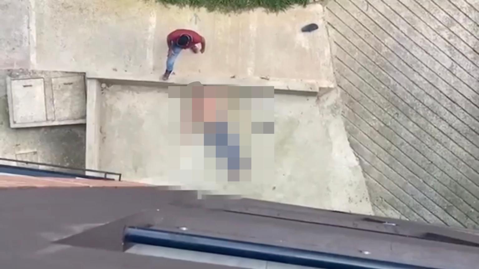 Gang leader falls off balcony to his de@th while trying to flee cops