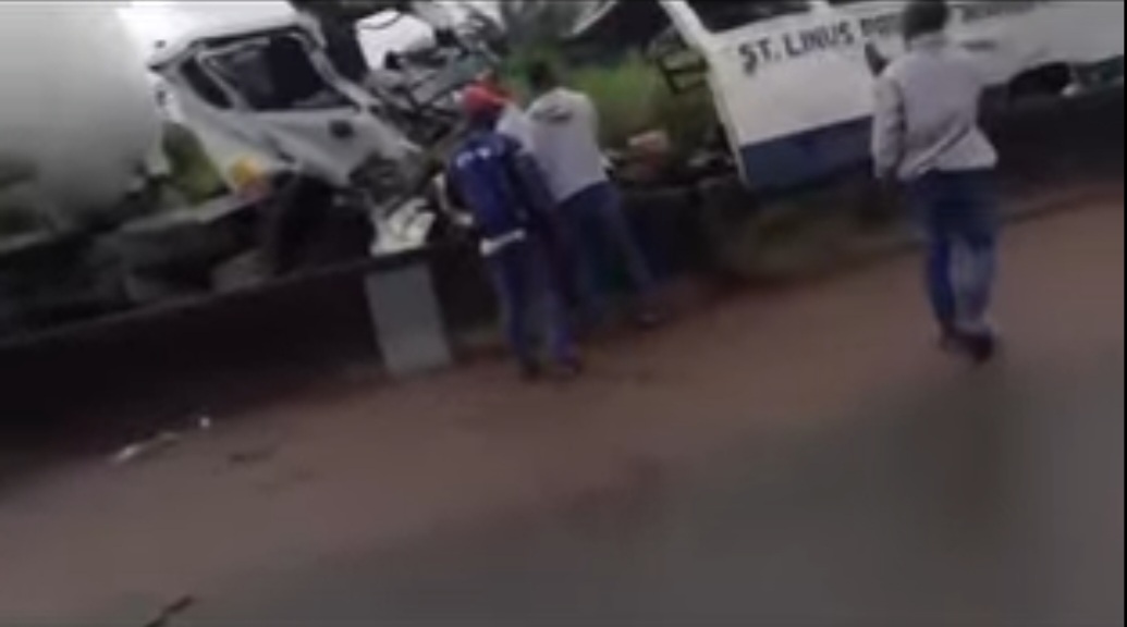 15 Jehovah's Witnesses di£ in Imo road accident (video)