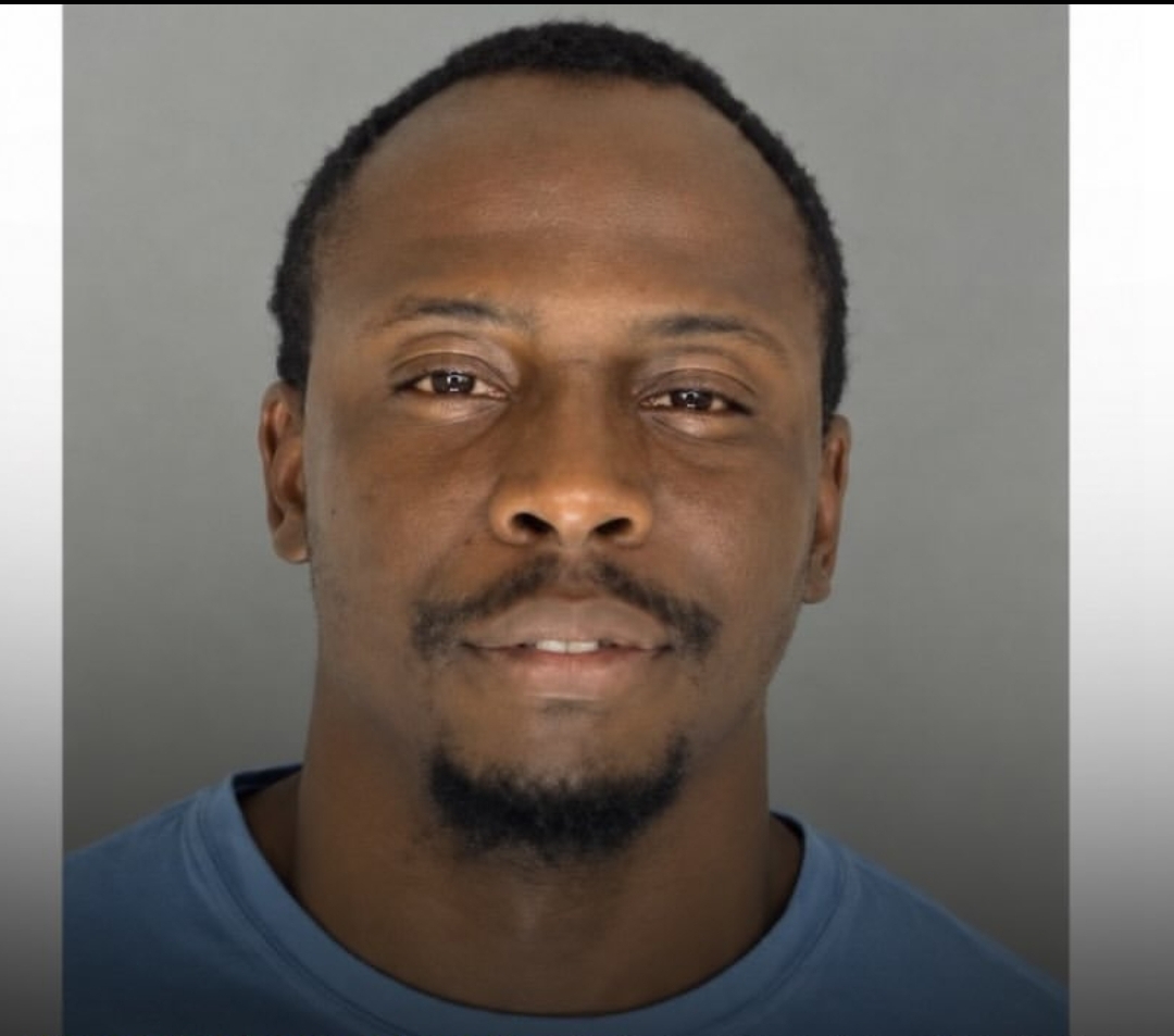 Nigerian man arrested by ICE after allegedly exposing himself in public in US