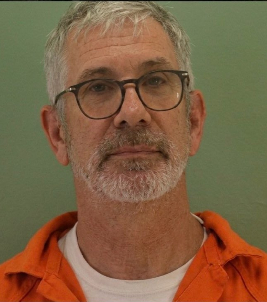 64-year-old American man charged after allegedly restraining wife in basement so he could watch football in ‘peace’
