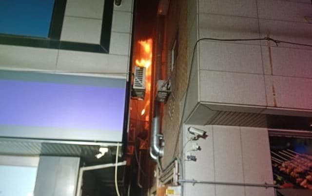 Woman attempting to k!ll cockroach sets house ablaze k!lling neighbour