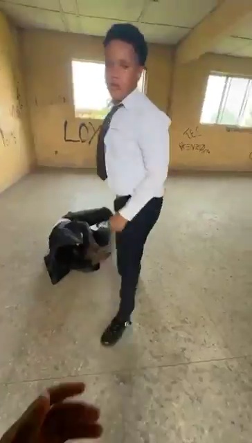 Outrage as h0rrific video shows secondary school seniors brut@lly bullying a junior student in Benin City