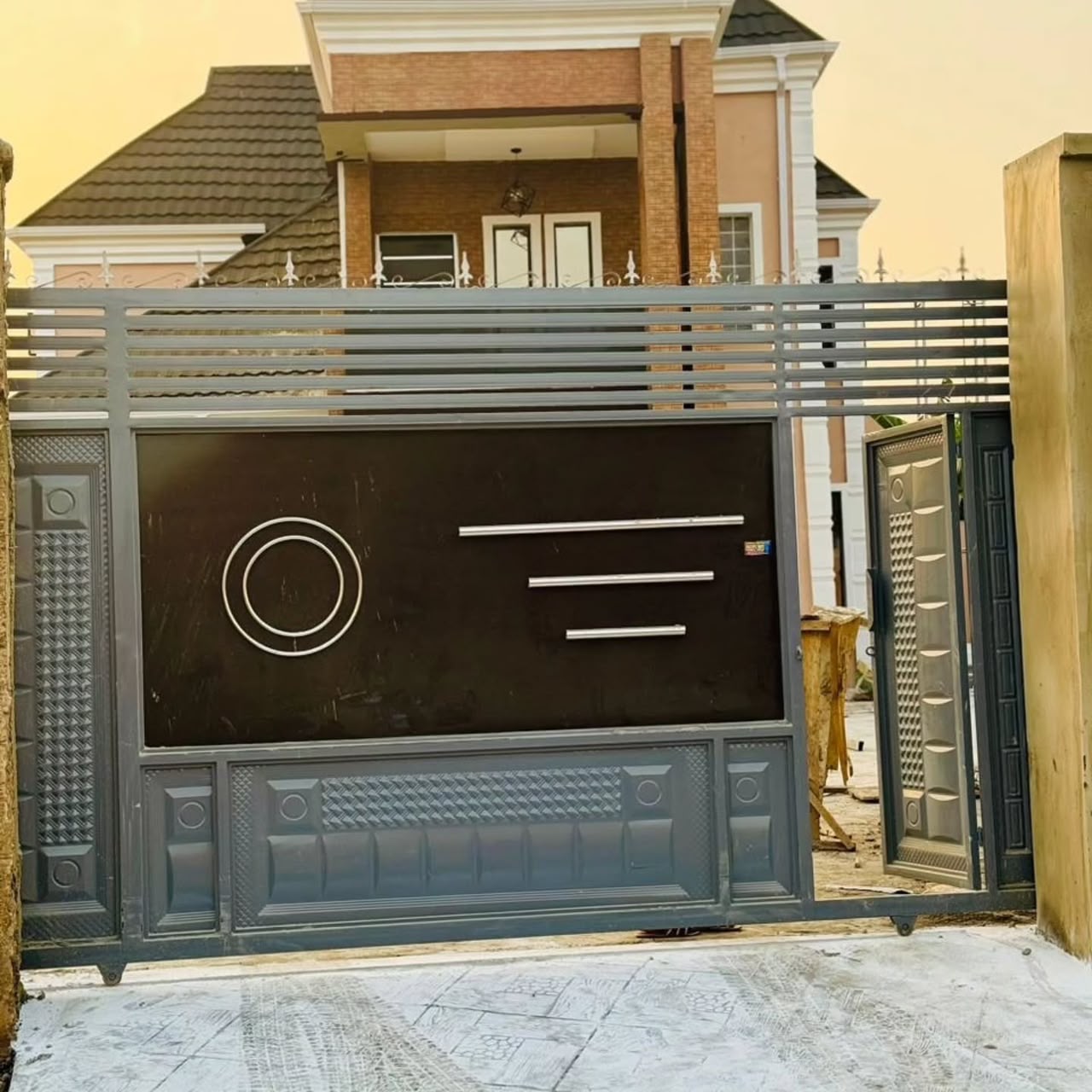 Photos of the house gospel artiste, Toluwanisings, built before his demise