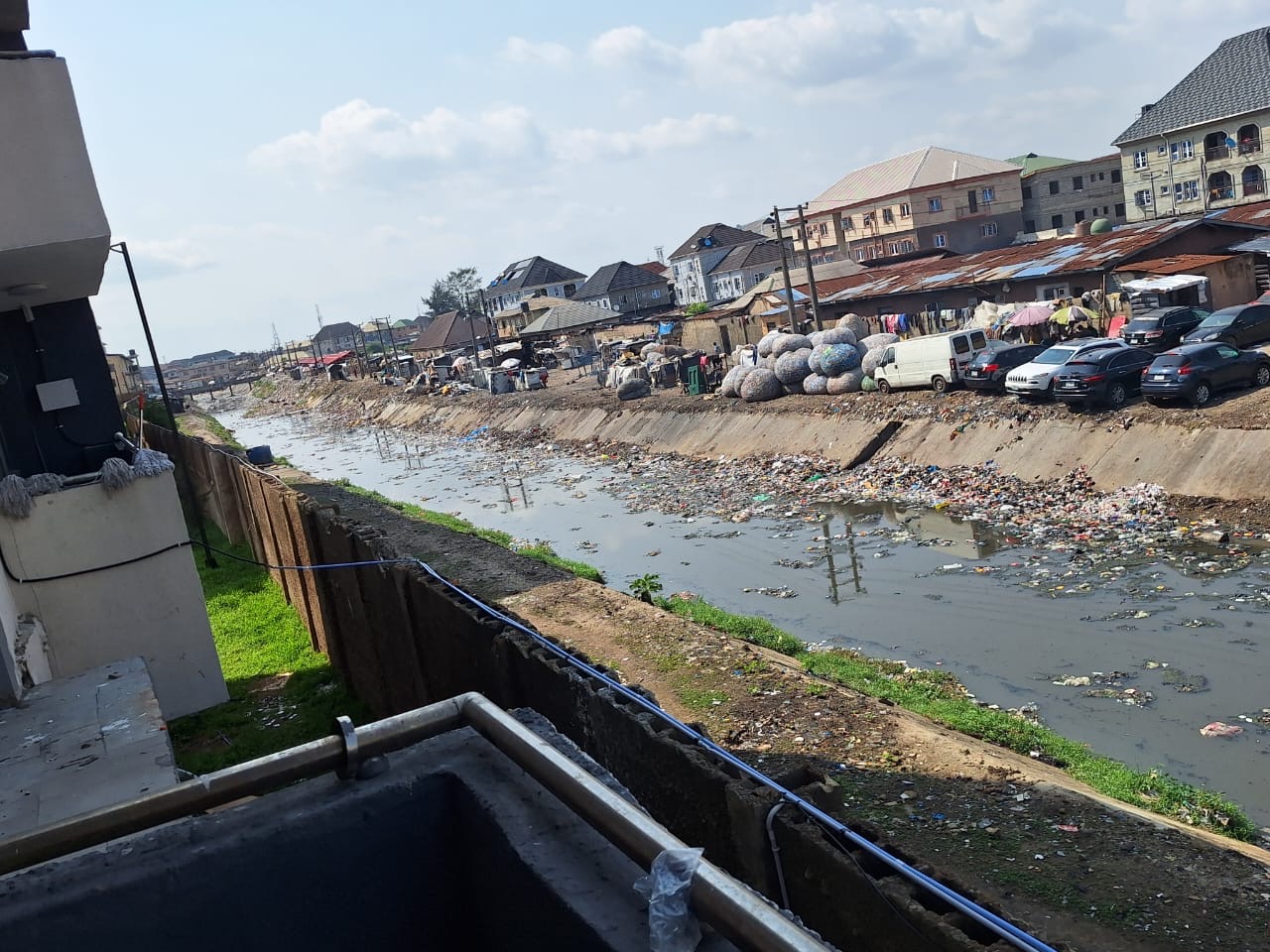 Concerned subscribers/residents of the Greater Lagos County Apartments, Obele-Oniwala, Surulere write open letter to Governor Sanwo Olu over Megamound Investment