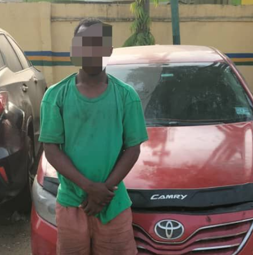 Lagos police arrest mechanic while selling customer