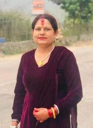 Dad shot by police while butchering his wife and daughter with curved dagger