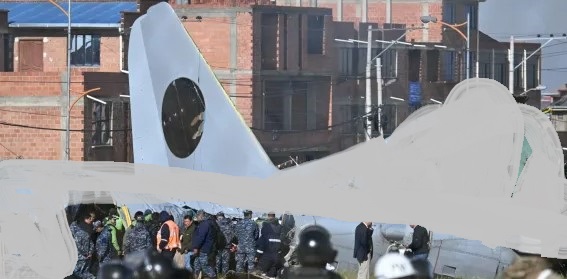 Cargo plane full of money cr@shes scattering highway with brand new banknotes