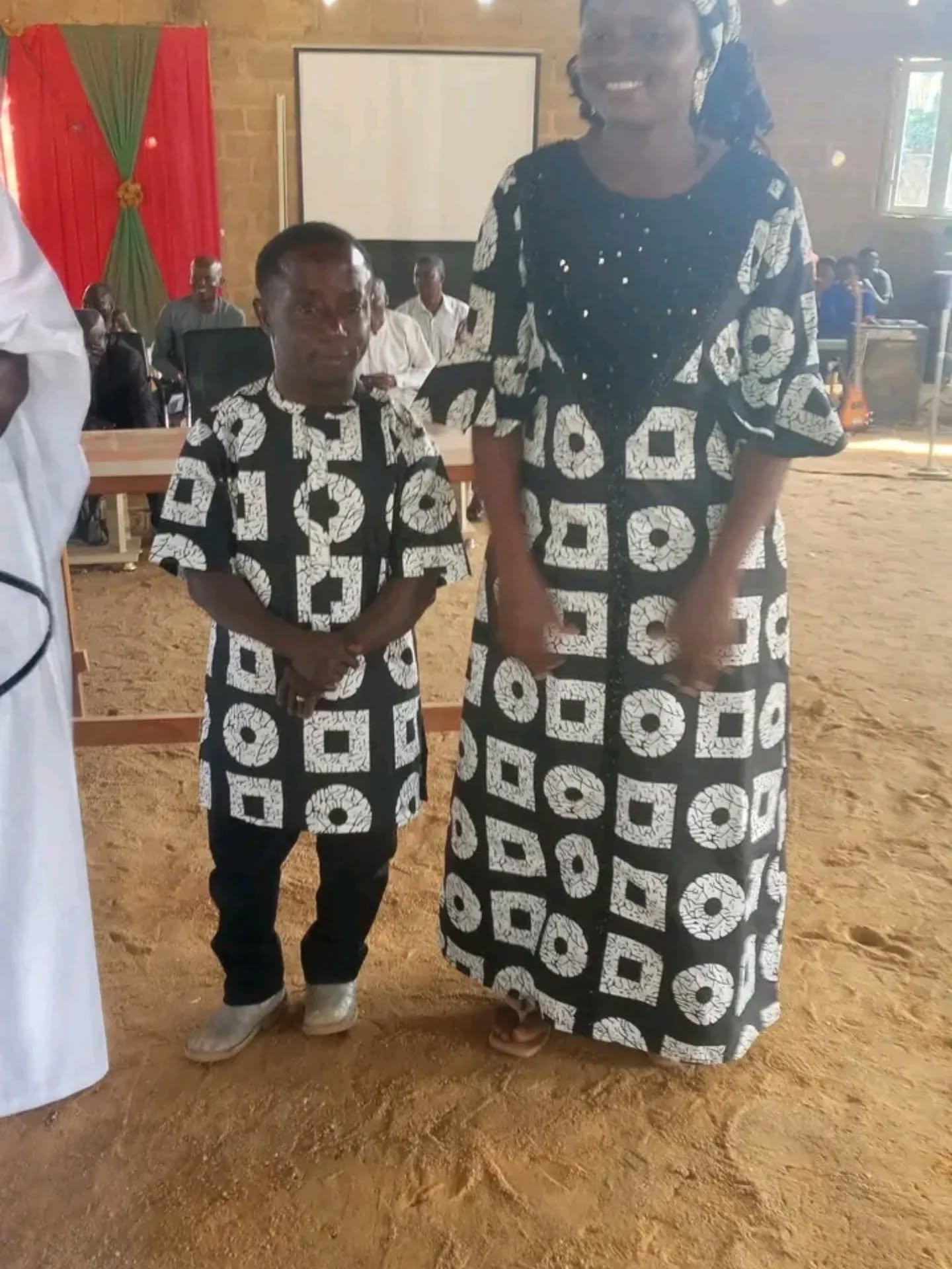 Love transcends height: Diminutive Nigerian man weds his tall wife in Jos