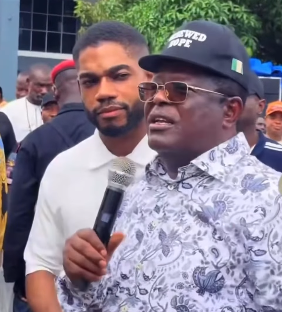 “Igbos only remembers Ebonyi when they need vote, fight them with your votes”- Umahi cautions Ebonyi people against voting for a certain former governor