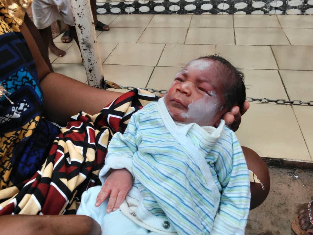 Abandoned newborn baby discovered inside bag with note in Anambra community