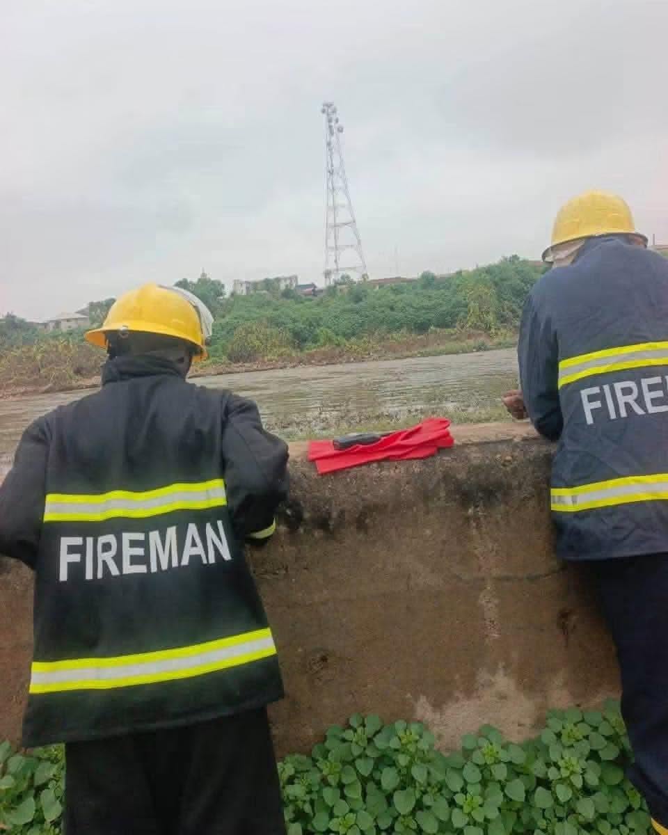 Man drowns while trying to rescue his apprentice who jumped into a river during a heated argument over N2000