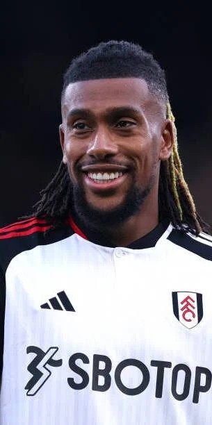 I was away at AFCON and told Id get two weeks extra, then they signed Nicolas Pp  Alex Iwobi explains how Arsenal let him go