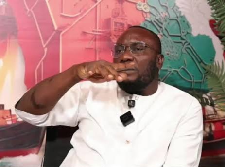 Niger Delta activist Michael Johnny stutters as he's asked why his family is abroad after stating that Nigeria is improving (video)