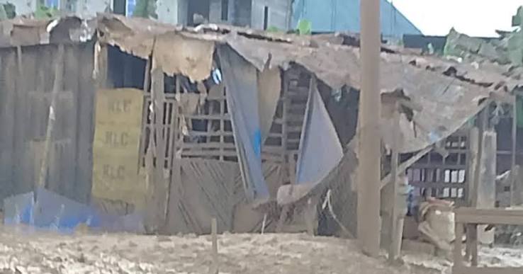 Explosion rocks Rivers Community after crude Oil Pipeline ruptures, Injures 20, razes 50 houses (video)