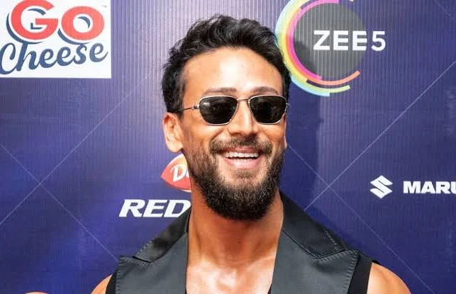 Gunmen shoot Bollywood actor Tiger Shroff in Mumbai, three suspects held (video)