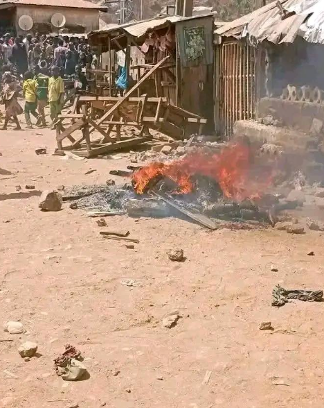 Man burnt to d3ath by mob after being accused of k!lling minor and removing his eyes in Nasarawa