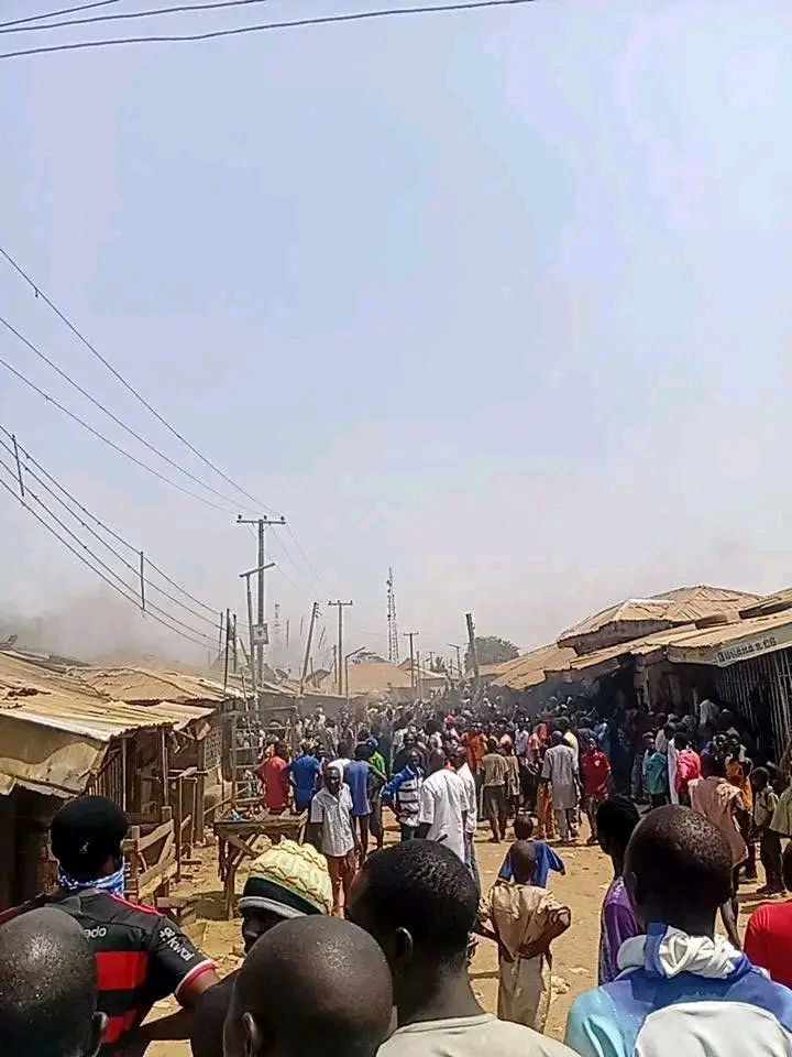 Man burnt to d3ath by mob after being accused of k!lling minor and removing his eyes in Nasarawa