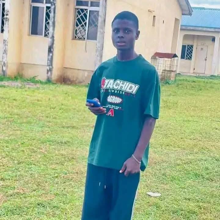 Police arrest teenager for st@bbing man to d3ath over cap during election campaign in Niger State