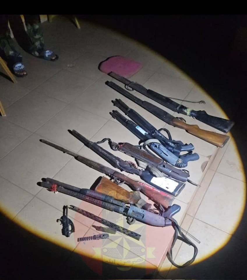 Troops burst criminal gang, recover arms and ammunition in Delta