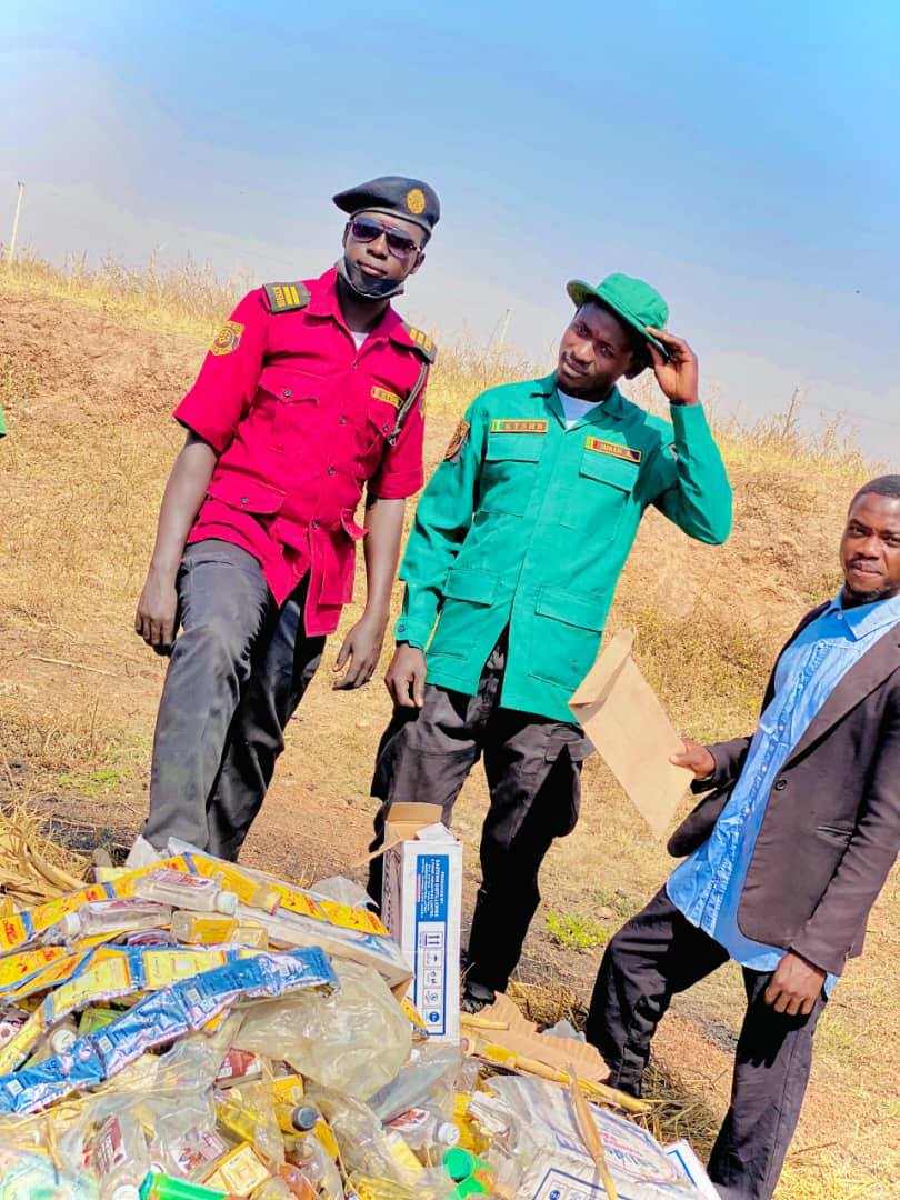 Hisbah destroys seized alcoholic drinks in Katsina (photos)