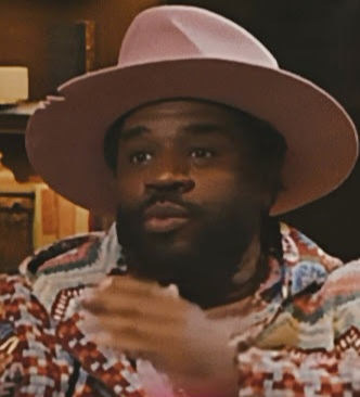 Comedian Corey Holcomb reveals why he prefers to date poor women
