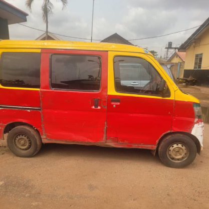 Police apprehend retired and serving police officers who harass and extort Edo residents