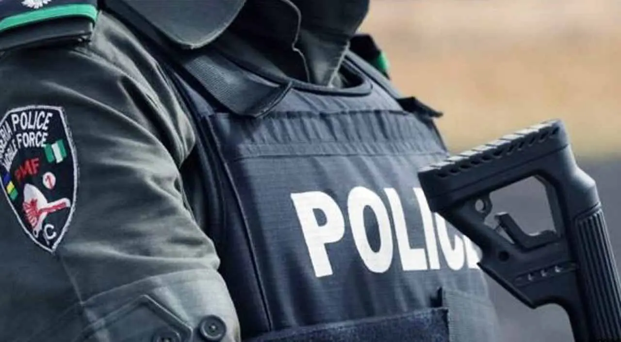 Man sets his ex-girlfriend ablaze in Ibadan, claims they took an oath never to separate
