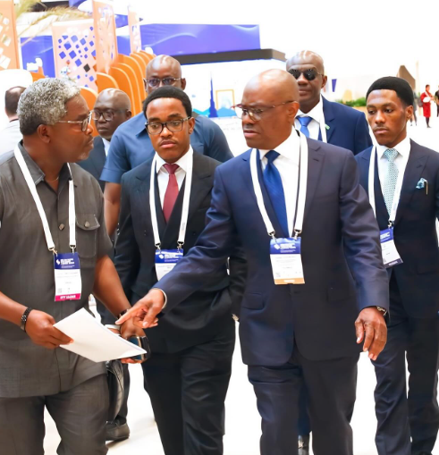 Wike?s media aide, Lere Olayinka, clapsback at h@ters criticizing his boss for taking his sons to an official engagement in Dubai