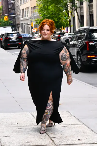 Plus sized Model claims flight attendant told her to lose weight during first-class flight with son